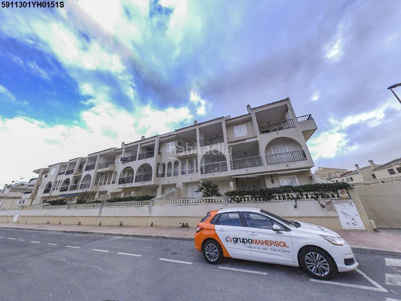 Foto b884d5a7-8a7d-4abb-a978-520b0ba2a7ec. Aparcament cotxe a Los Europeos Torrevieja