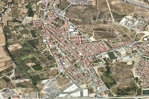 Foto ff61072f-22b8-4669-b5d6-3f583bb0cfdc. Aparcament cotxe a Canonja (la)