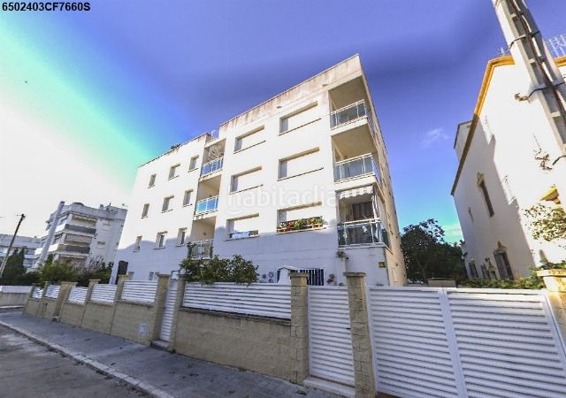 Foto b0fb7530-a01c-4164-b68a-2b6cd788e22e. Pis a Coma-ruga platja Coma-ruga