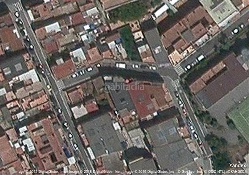 Foto ca46e016-2a2a-4839-a33b-5b98b61ca1de. Casa a Llefià Badalona