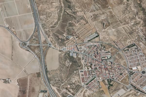 Foto 34f2c5f8-6d35-4c4c-9b4f-c8621b96b493. Aparcament cotxe a Sucina Murcia