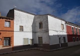 Masia a Alarcón. Gran oportunidad de inversión en subastas de activos!finca rústi