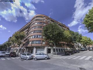 Aparcament cotxe a Zona Nord. Gran oportunidad de inversión en subastas de activos!garaje en v