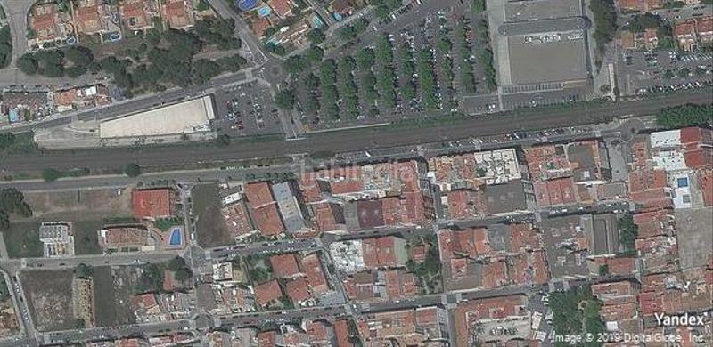 Foto 0f200b1e-7f7d-412c-90ea-5a70db1fd0c3. Parking voiture dans Calafell platja Calafell