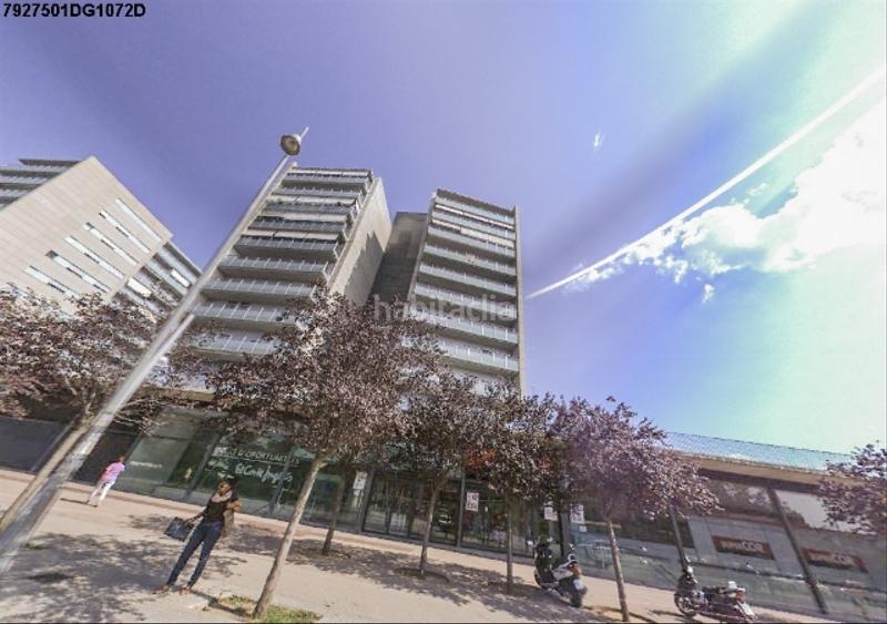 Foto af2ca21a-f5b9-4b13-87d8-84c9e3e9b132. Parking voiture dans San Pere Terrassa