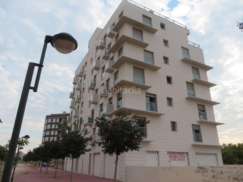 Foto e9fb26c6-5158-434c-808a-ef6697b8e4a2. Autoparkplatz in Juan Carlos I Murcia