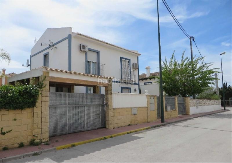 Foto e352c2d8-5f42-498a-a959-b54b99955665. Etagenwohnung in Oliva nova Oliva