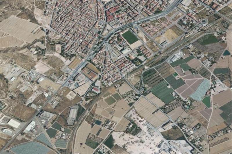 Foto 62bb5448-b100-4ec9-a137-8a84eda28d0a. Autoparkplatz in Totana