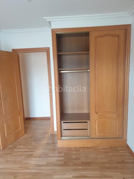 Foto fc0f3606-af2f-46ae-87a5-265694026309. Alquiler piso  exterior de dos dormitorios y garaje en Ourense