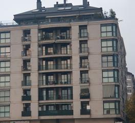 Location Appartement  Rúa san rosendo. Piso exterior de dos dormitorios y garaje