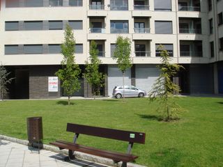 Lloguer Local Comercial  Rúa avilés de taramancos. Local de 500 metros  al lado de las nuevas oficinas de viaqu y c