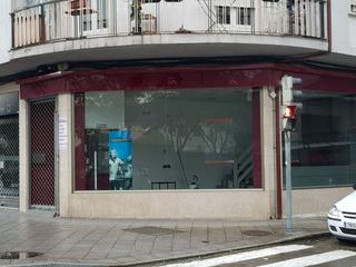 Location Local commercial  Rúa eulogio gómez franqueira. Local comercial en esquina eulogio gomez franqueira. primera lin