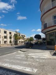 Affitto Locale commerciale  Rúa eulogio gómez franqueira. Local comercial en esquina eulogio gomez franqueira. primera lin