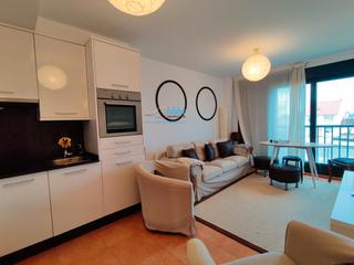 Pis a Avenida da ponte 92. Apartamento cerca de  la playa 2 dormitorios.