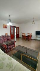 Appartement à Avenida del riato 29. Amplio piso en av. riato