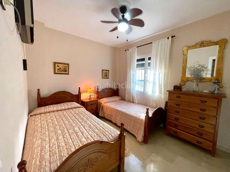 Foto 79efc98a-2a24-4965-972c-7800ca2653e6. Flat with parking in Paseo Marítimo de Levante Torre del Mar