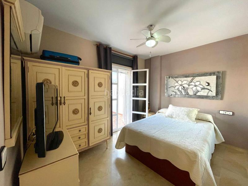 Foto 8e779f13-45c9-4d03-bd49-d0b1d4838169. Flat with parking in Paseo Marítimo de Levante Torre del Mar