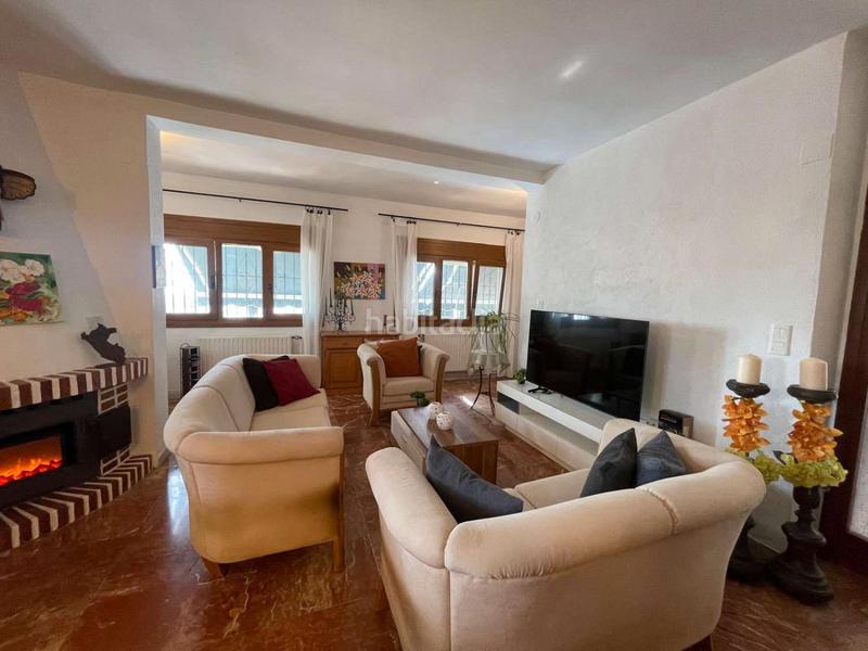 Foto b6e0d861-14fe-4a05-bed7-82a42bc4f6c9. Casa con piscina in Caleta de Velez