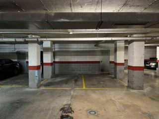 Parking coche en Caleta de Velez