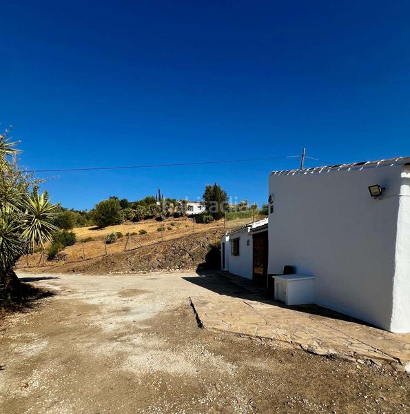 Foto 6e3494f3-8809-4039-ae40-19e50c2c3609. Chalet with pool in Viñuela
