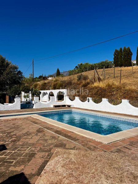 Foto 80e3215b-856a-42bc-b236-4d00fa042293. Chalet with pool in Viñuela