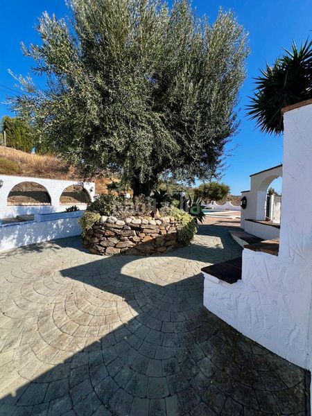Foto 8cd76793-9d23-4812-9c1a-f4aa63fc8a48. Chalet with pool in Viñuela