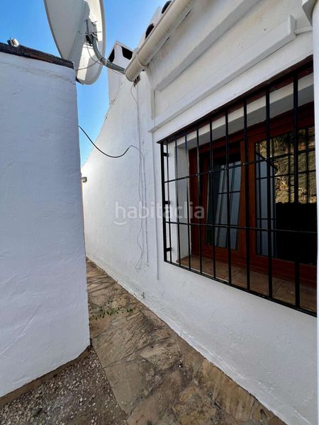 Foto ef1d8d7e-4fbc-47f9-85af-002b4c8666f5. Chalet with pool in Viñuela