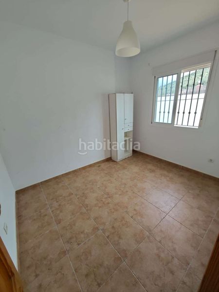 Foto b96383c8-1f2b-454b-8a2a-23a384a311c2. Xalet amb aparcament piscina a Alcaucín