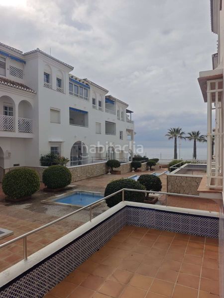 Foto bde92b3b-db59-43f5-bc89-ccc5eb2a34c8. Erdgeschoss mit pool in Chaparil - Torrecilla - Punta Lara Nerja