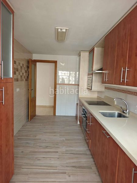 Foto 48593867-b550-4bb2-b80f-668cdb1e2d6a. Pis amb aparcament piscina a Caleta de Velez