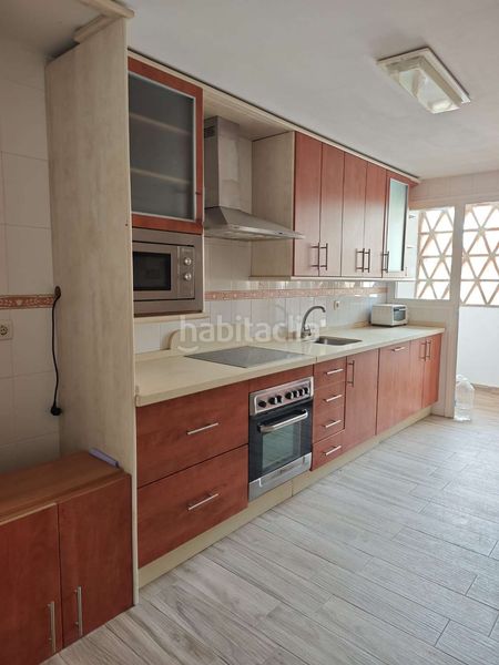 Foto 6b69562f-6646-4778-b182-80914a8dd967. Pis amb aparcament piscina a Caleta de Velez