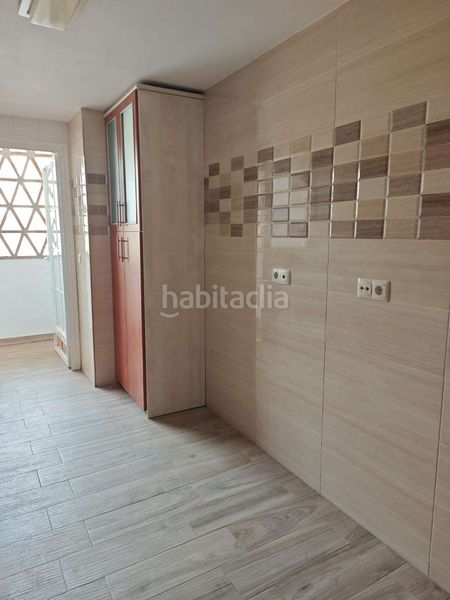 Foto bc3d282e-9eea-4bf9-8f8c-aabe974073cc. Piso en Caleta de Velez