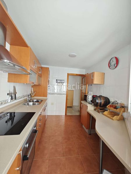 Foto 3d53e0e6-6428-4ef0-815a-185c5b7c05a3. Àtic amb calefacció aparcament piscina a Paseo Marítimo de Levante Torre del Mar