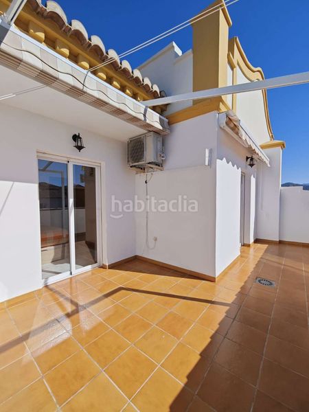 Foto d9d721b0-7fc9-48ab-ba60-20e06f846b0c. Àtic amb calefacció aparcament piscina a Paseo Marítimo de Levante Torre del Mar