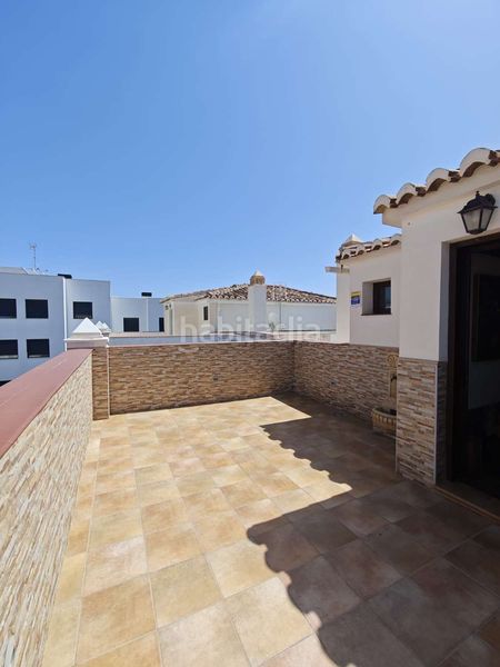 Foto 1ae1d929-c273-401c-b3f9-bdd541ef8ef5. Dúplex amb calefacció piscina a El Tomillar Torre del Mar