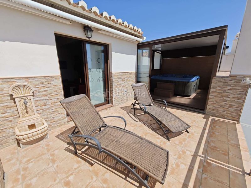 Foto df31166e-9603-4157-a55b-21c2b7d4f8d4. Dúplex amb calefacció piscina a El Tomillar Torre del Mar