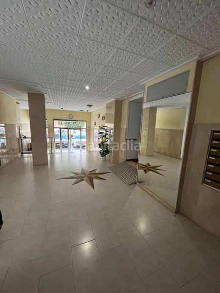 Foto 2a11d028-72d6-4e79-b476-a06d2f731dee. Pis amb piscina a Paseo Marítimo de Levante Torre del Mar