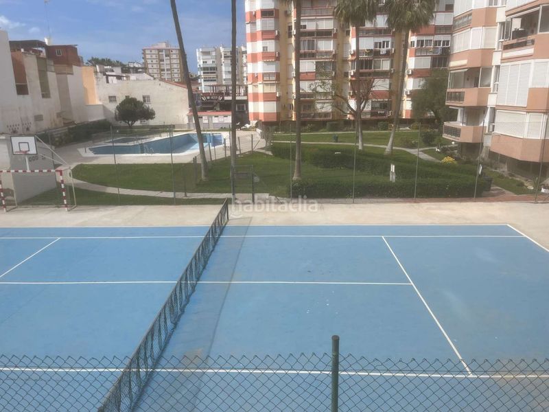 Foto 436e265e-90c9-4bf3-a7c1-fd9b7de41a88. Pis amb piscina a Paseo Marítimo de Levante Torre del Mar