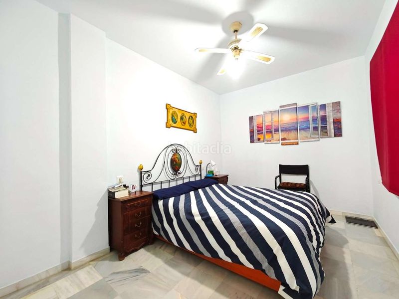 Foto 40406b4d-e8a2-403f-84a3-83b683f2ebd4. Xalet amb aparcament piscina a Paseo Marítimo de Levante Torre del Mar