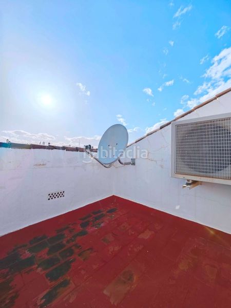 Foto a24c717e-f9af-4357-bed2-63f5f9518c8a. Xalet amb aparcament piscina a Paseo Marítimo de Levante Torre del Mar