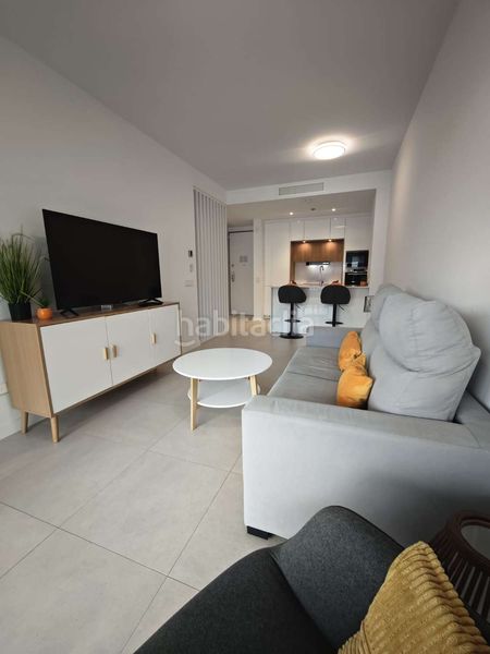 Foto 294a5736-11b8-4cac-94b2-7c4ebe5919e7. Apartament amb calefacció aparcament piscina a Poniente-Faro Torre del Mar