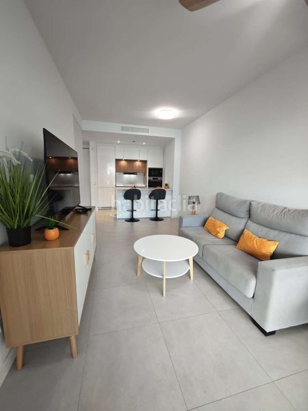 Foto 407cc3fb-9df2-437b-9f12-3b3df18ab178. Apartament amb calefacció aparcament piscina a Poniente-Faro Torre del Mar