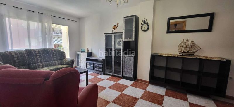 Foto 6c6f4537-a7ed-48f3-a13c-49950971416b. Pis a Centro Torre del Mar