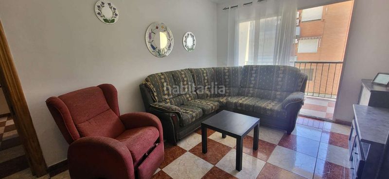 Foto b7837d63-ed0b-4d26-8a58-bbaee10ac243. Pis a Centro Torre del Mar