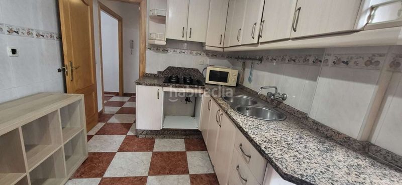 Foto bdba86fc-83d4-492f-a925-f593b32c350b. Pis a Centro Torre del Mar