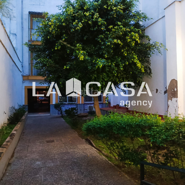 Foto 4aabc638-a967-4281-86fd-85c9c622e4c0. Piso en Triana Casco Antiguo Sevilla