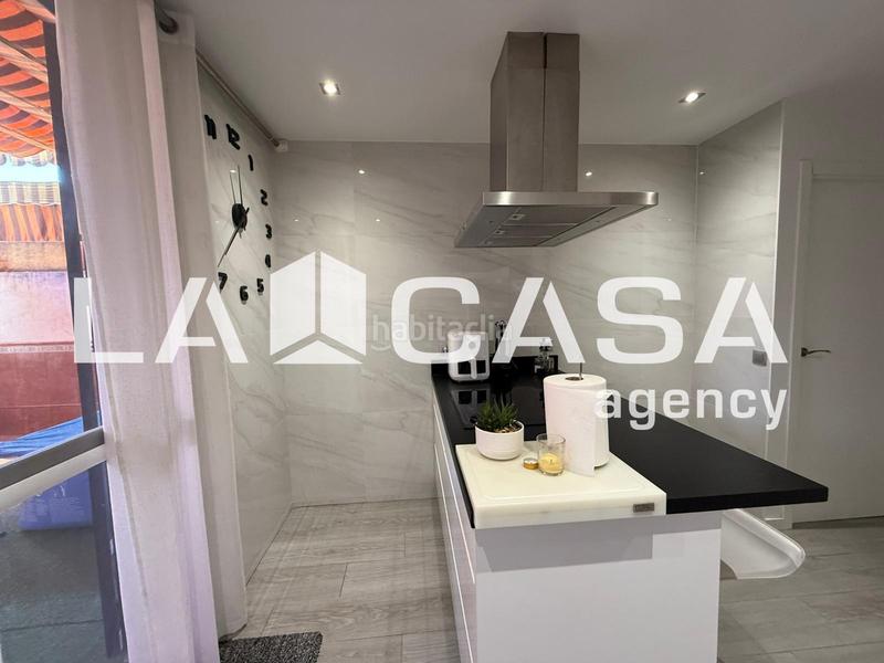 Foto b8ad6ada-6733-4094-ac91-62f33a8e6873. Casa adosada en cerros de Montequinto Montequinto