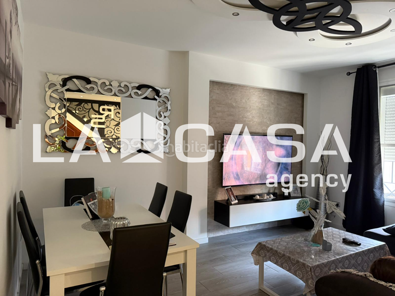 Foto ebfedebd-cad9-4ee2-b4d6-b551b1e5554c. Casa adosada en cerros de Montequinto Montequinto