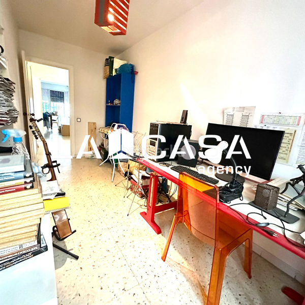 Foto ab6456e0-a060-4a9b-a715-f253694d6353. Piso en San Julián Sevilla