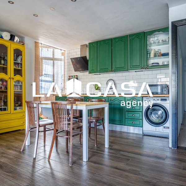 Foto 33a356a7-1a48-4865-8eb7-a6bd7140be6e. Flat in Cruz Roja Sevilla